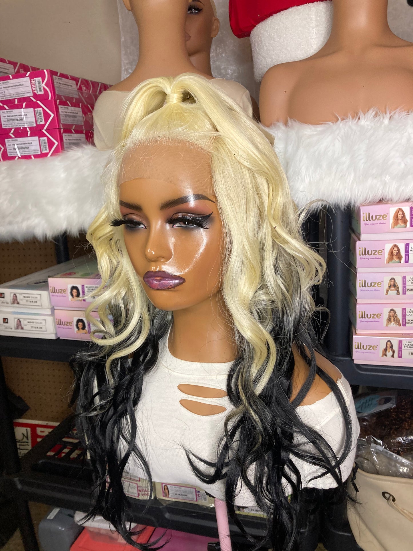 ILLUZE 360 LACE GLAM UP LOOSE WAVE 27"