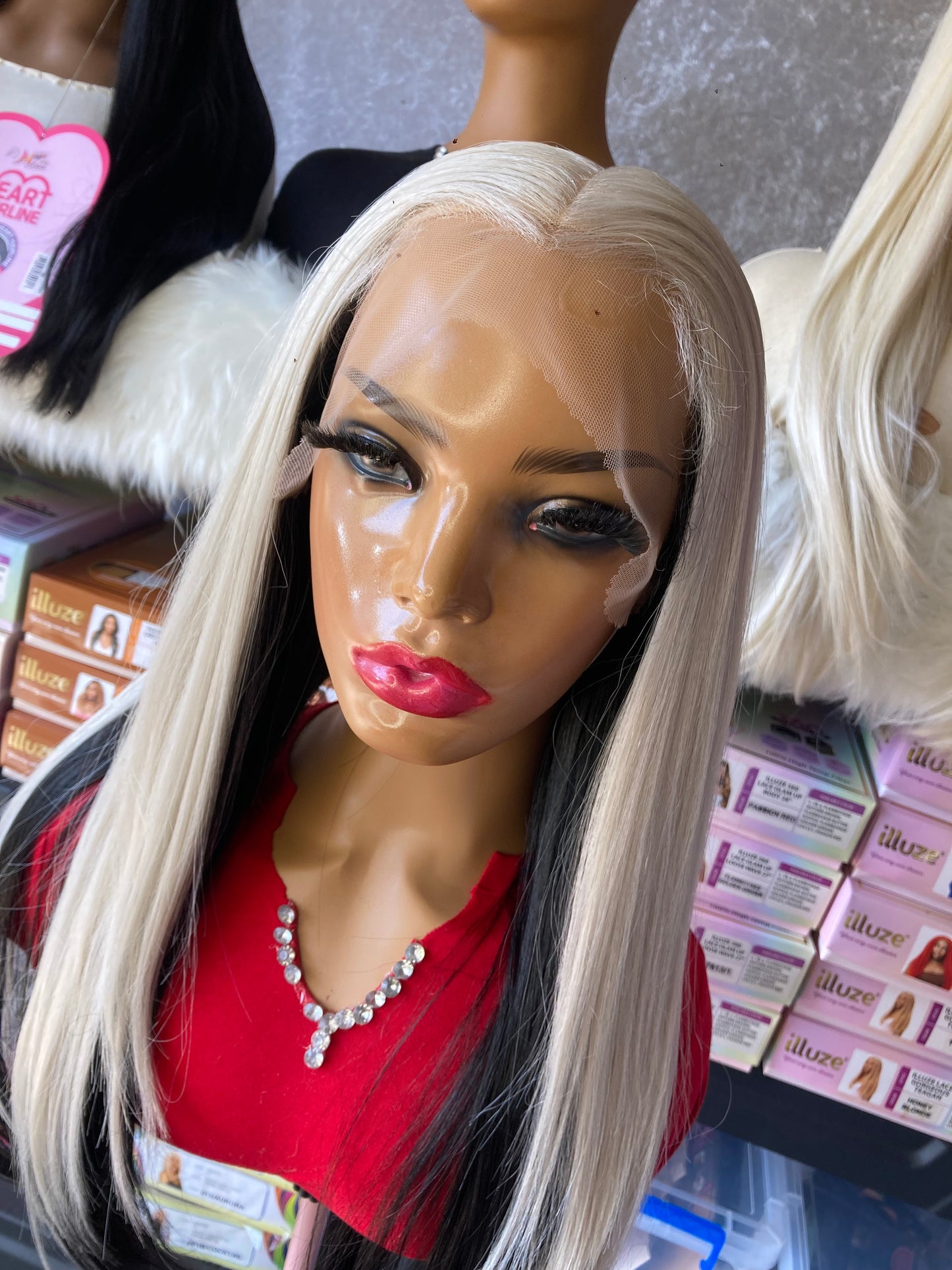 MAGIC LACE HEART HAIRLINE 06