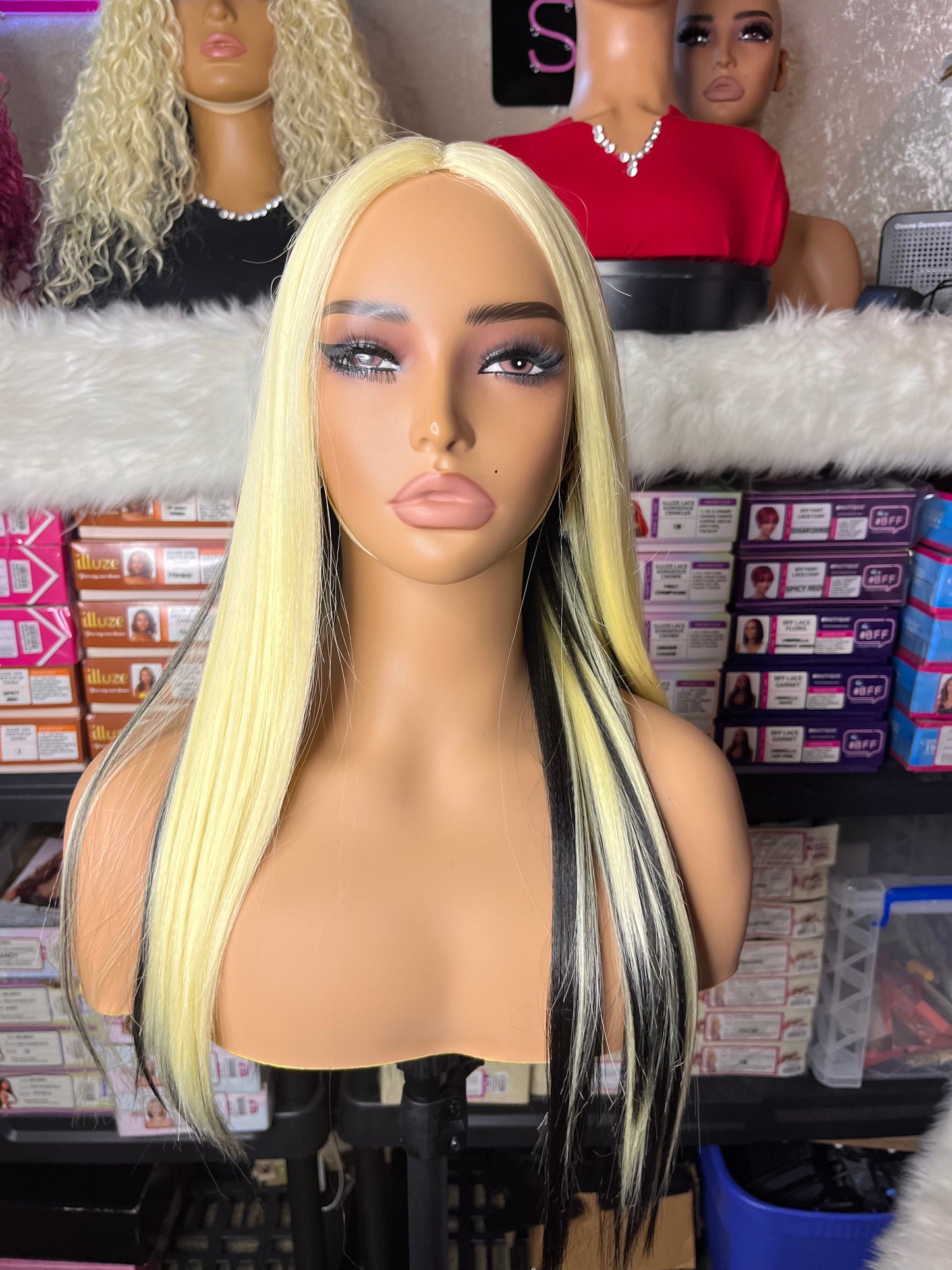 CUTIE LACE PARTING WIG 01