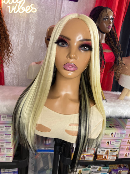 CUTIE LACE PARTING WIG 01